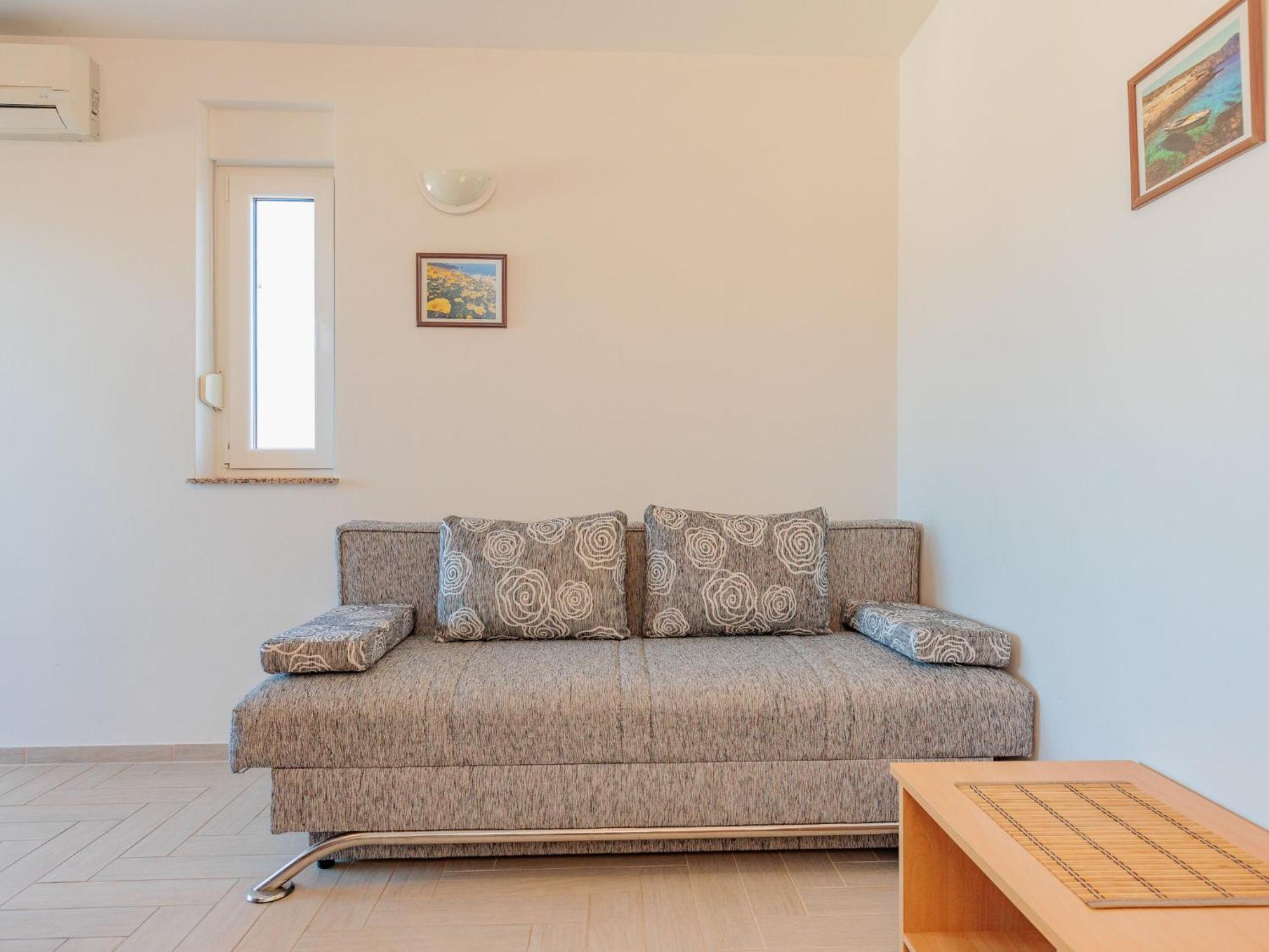 Apartment Mlasina-3 By Interhome Nin Εξωτερικό φωτογραφία